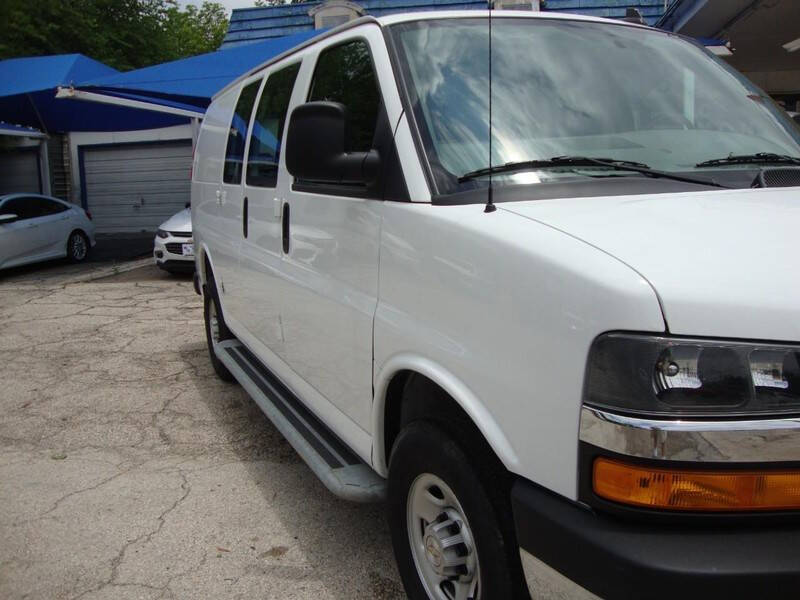 2023 Chevrolet Express 2500