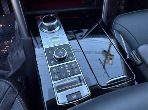 2017 Land Rover Discovery First Edition