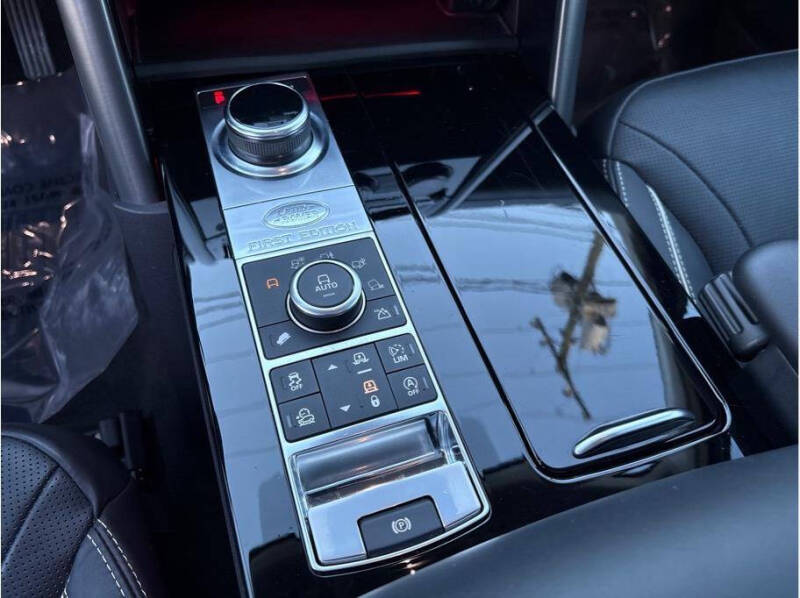 2017 Land Rover Discovery First Edition