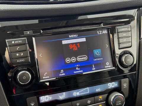 2022 Nissan Rogue Sport SV