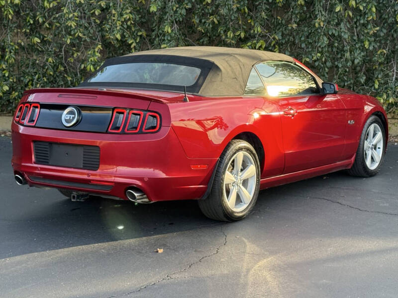 2013 Ford Mustang GT Premium