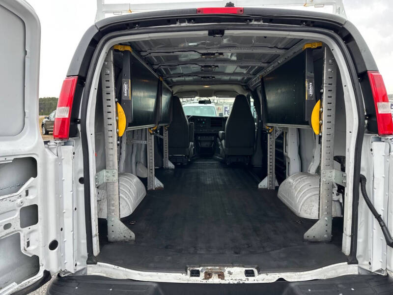 2023 GMC Savana 2500