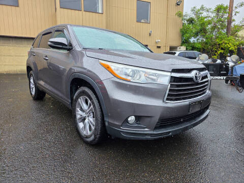 2016 Toyota Highlander LE Plus