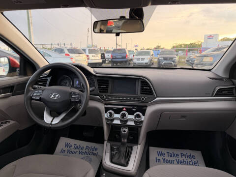 2019 Hyundai Elantra SEL