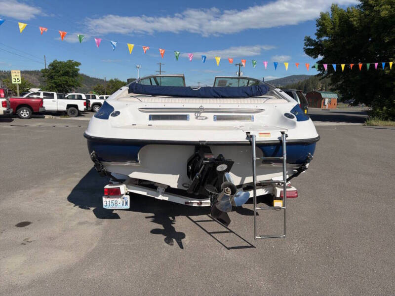 2004 Crownline 202BR