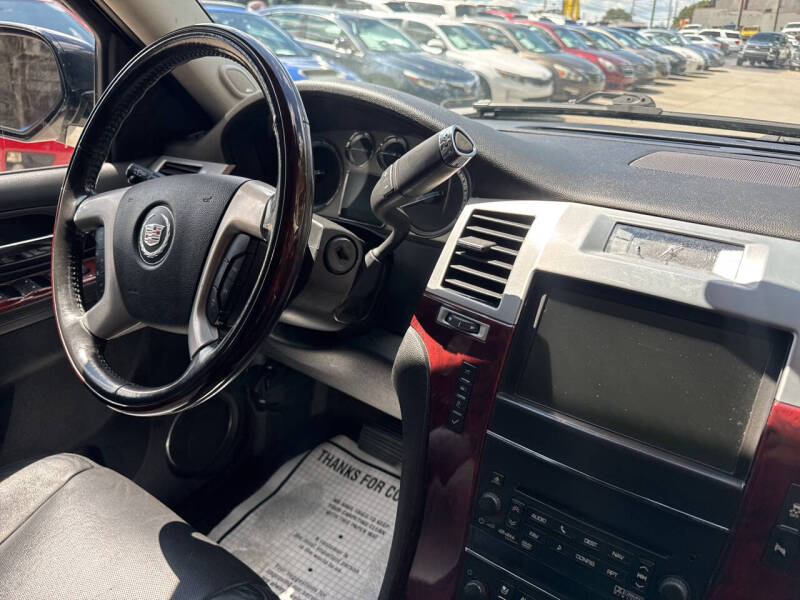 2012 Cadillac Escalade Luxury