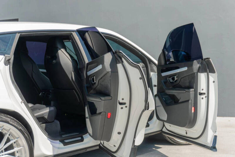 2019 Lamborghini Urus