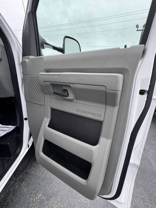 2021 Ford E-Series