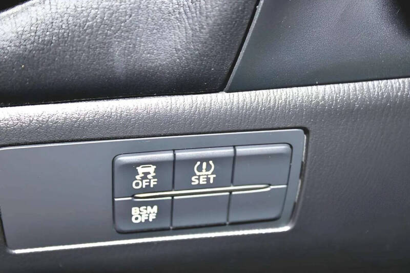 2016 Mazda MAZDA3 i Touring