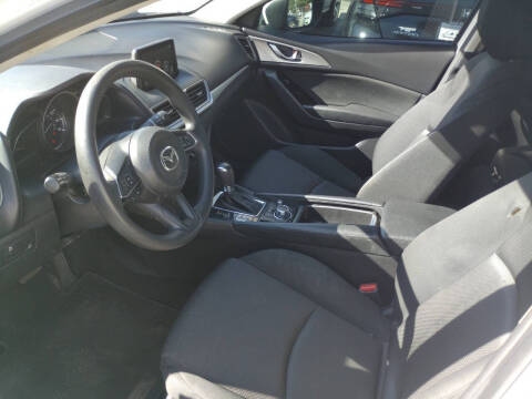 2018 Mazda MAZDA3 Sport