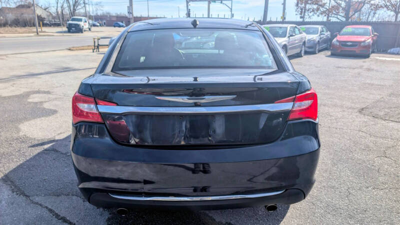 2014 Chrysler 200 LX