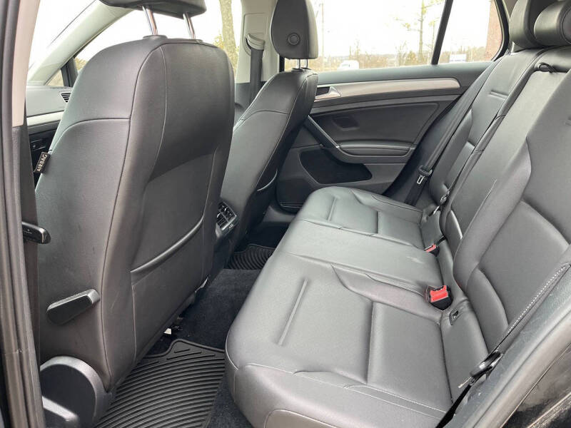 2015 Volkswagen Golf TSI S