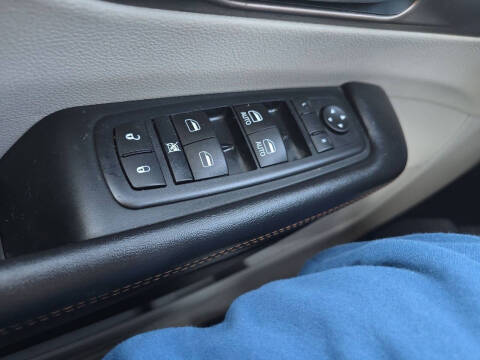 2017 Chrysler Pacifica LX