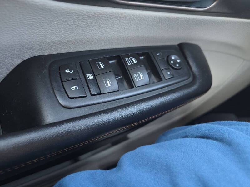2017 Chrysler Pacifica LX