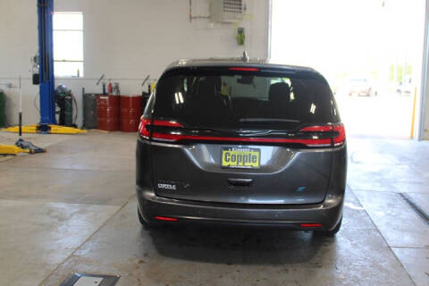 2022 Chrysler Pacifica Hybrid Touring L