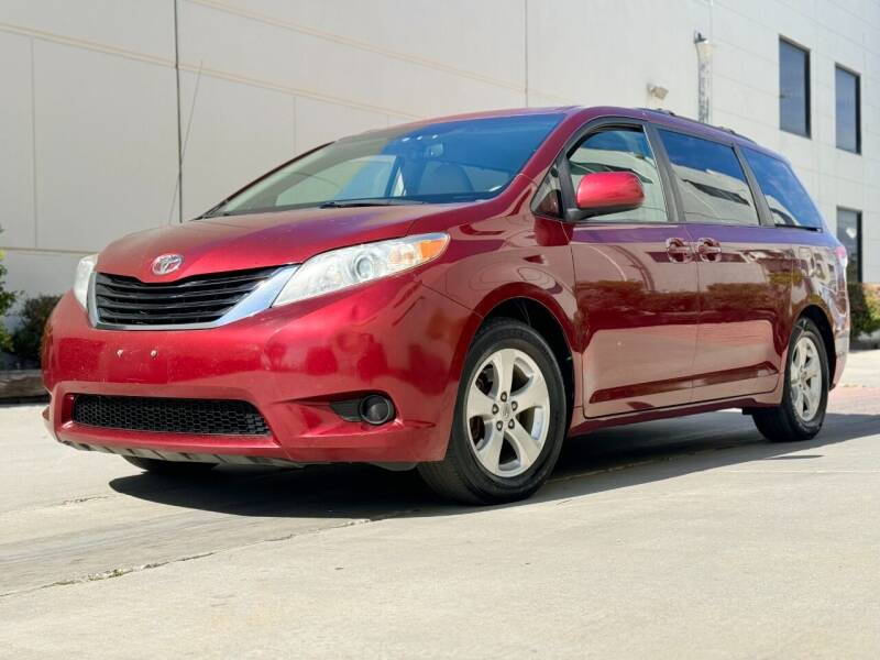 2011 Toyota Sienna for sale at New City Auto - Retail Inventory in South El Monte CA