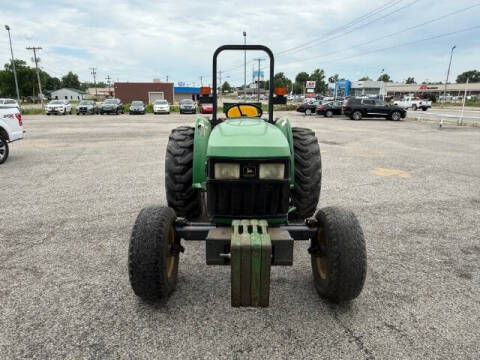 2000 John Deere Tractor 5205