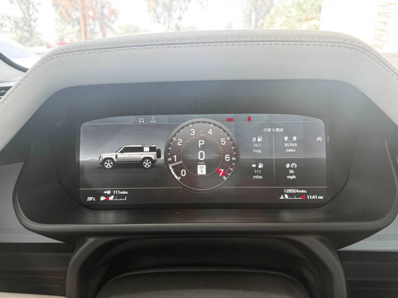 2023 Land Rover Defender 110 SE