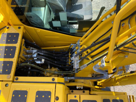 2022 Komatsu PC130LC-11