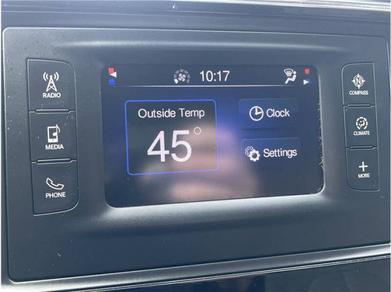 2017 Chrysler Pacifica LX