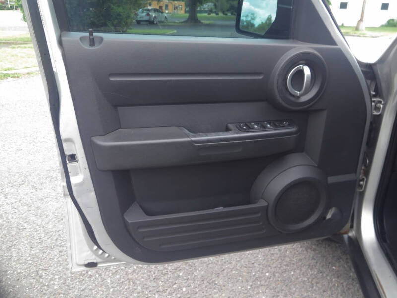 2009 Dodge Nitro SE