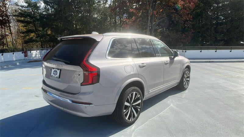 2026 Volvo XC90 B5 Core
