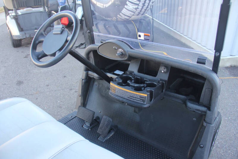 2020 E-Z-GO RXV ELiTE