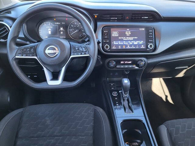 2022 Nissan Kicks SV