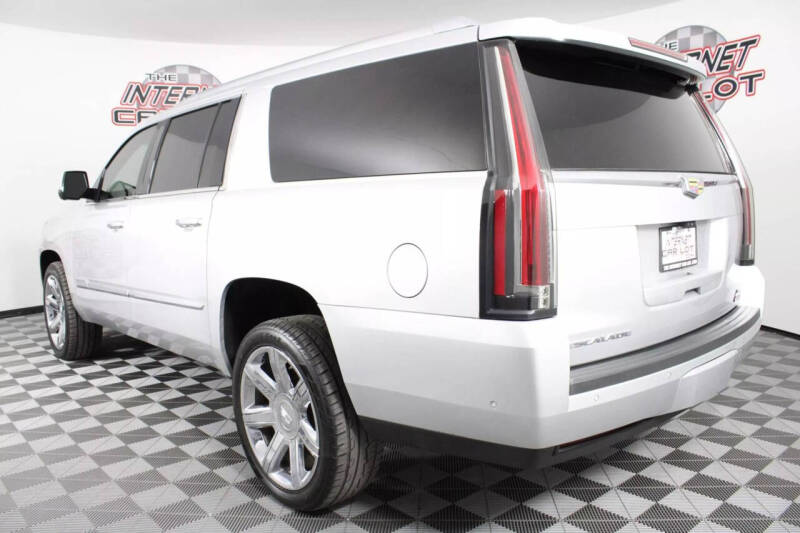 2020 Cadillac Escalade ESV Luxury