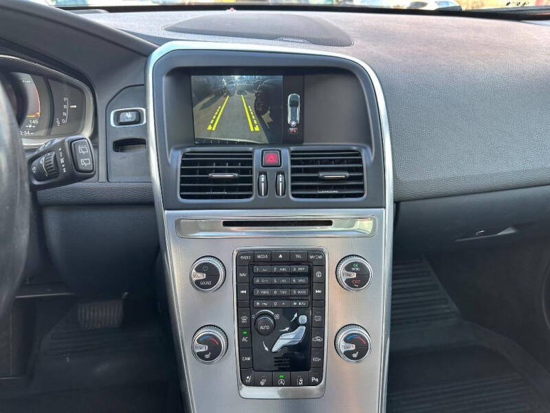 2017 Volvo XC60 T5 Dynamic