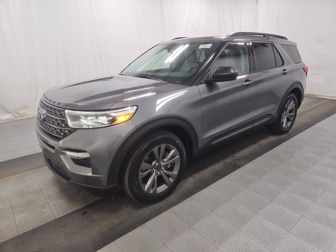 2021 Ford Explorer XLT AWD 4dr SUV's photo