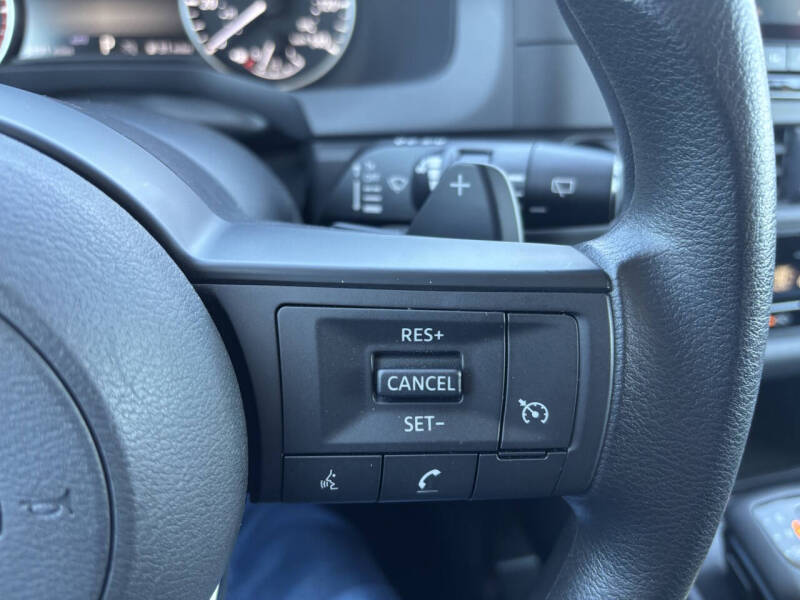 2025 Nissan Pathfinder S