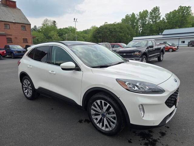 2022 Ford Escape Titanium