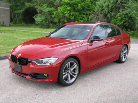 2013 BMW 3 Series for sale at The Car Vault in Holliston MA