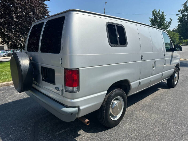 2000 Ford E-250