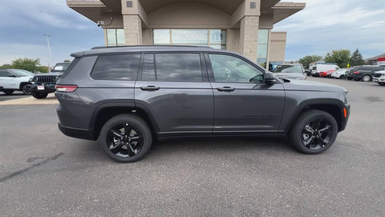 2024 Jeep Grand Cherokee L for sale at Victoria Auto Sales in Victoria, MN