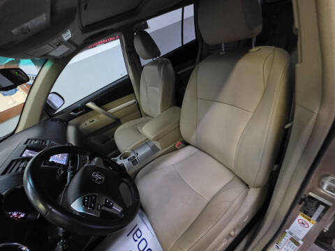 2013 Toyota Highlander SE