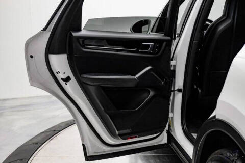 2023 Porsche Cayenne