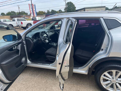 2017 Nissan Rogue Sport SV