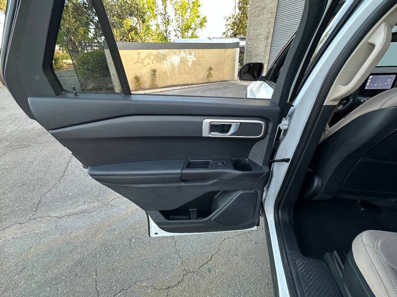 2020 Ford Explorer
