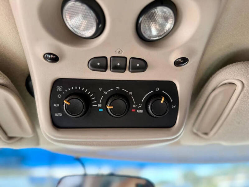 2003 Cadillac Escalade