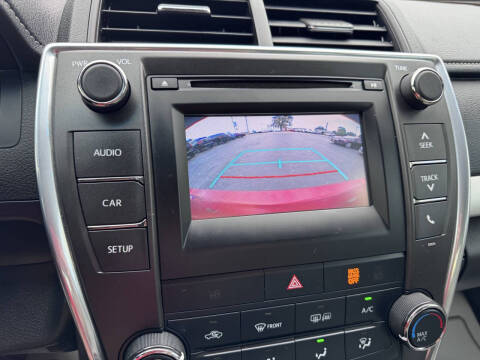 2017 Toyota Camry SE