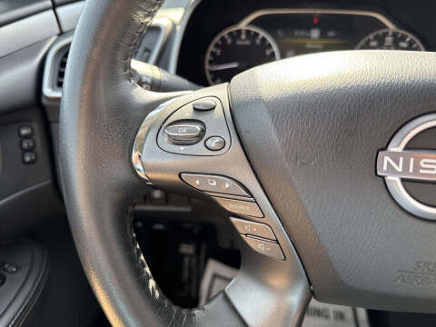 2023 Nissan Murano SL