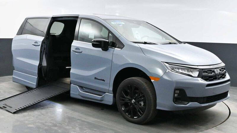 2025 Honda Odyssey Sport L's photo