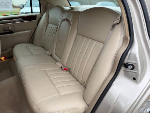 2006 Lincoln Town Car Signature