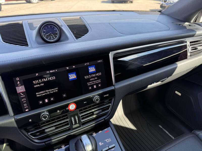 2022 Porsche Macan