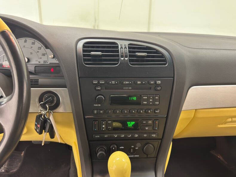 2002 Ford Thunderbird Deluxe