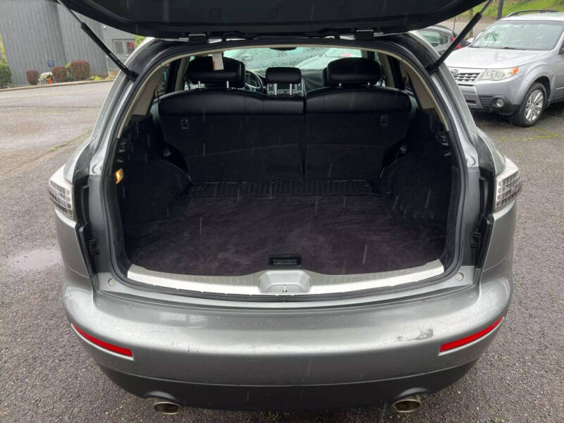 2005 Infiniti FX35