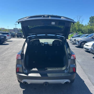 2020 Ford Escape Titanium