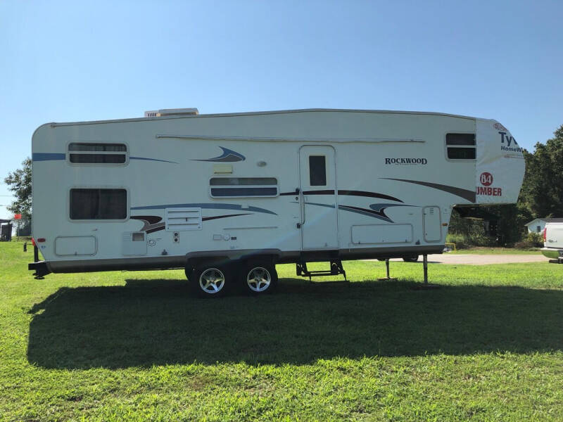 2004 Rockwood elf 828 for sale at WOOTEN AUTOMOTIVE, LLC in Landrum SC